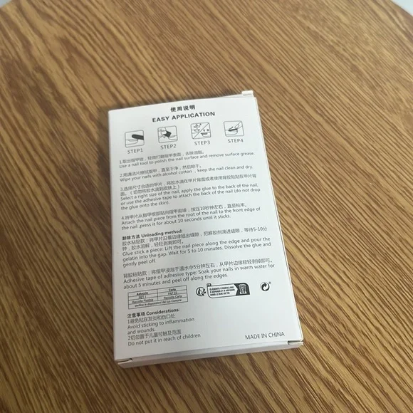 NWT Square Pink Press on Nails - Picture 2 of 4